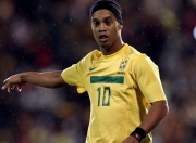 开云体育平台APP-F1新赛季揭幕战焦点，西班牙车手在中国大奖赛爆冷胜出，颠覆格局