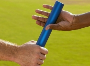 开云体育下载-凯尔特人的绿色洪流，与哈利伯顿孤舟上的逆袭赞歌