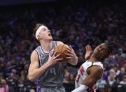 开云体育在线-辽宁队强势拿下灰熊，福克斯成为关键先生