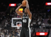 开云体育中国-国王逆转马刺，赢得关键比赛