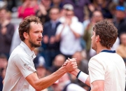 开云体育官方网站-法网力克蒙特卡洛大师赛，梅德韦杰夫惊艳四座