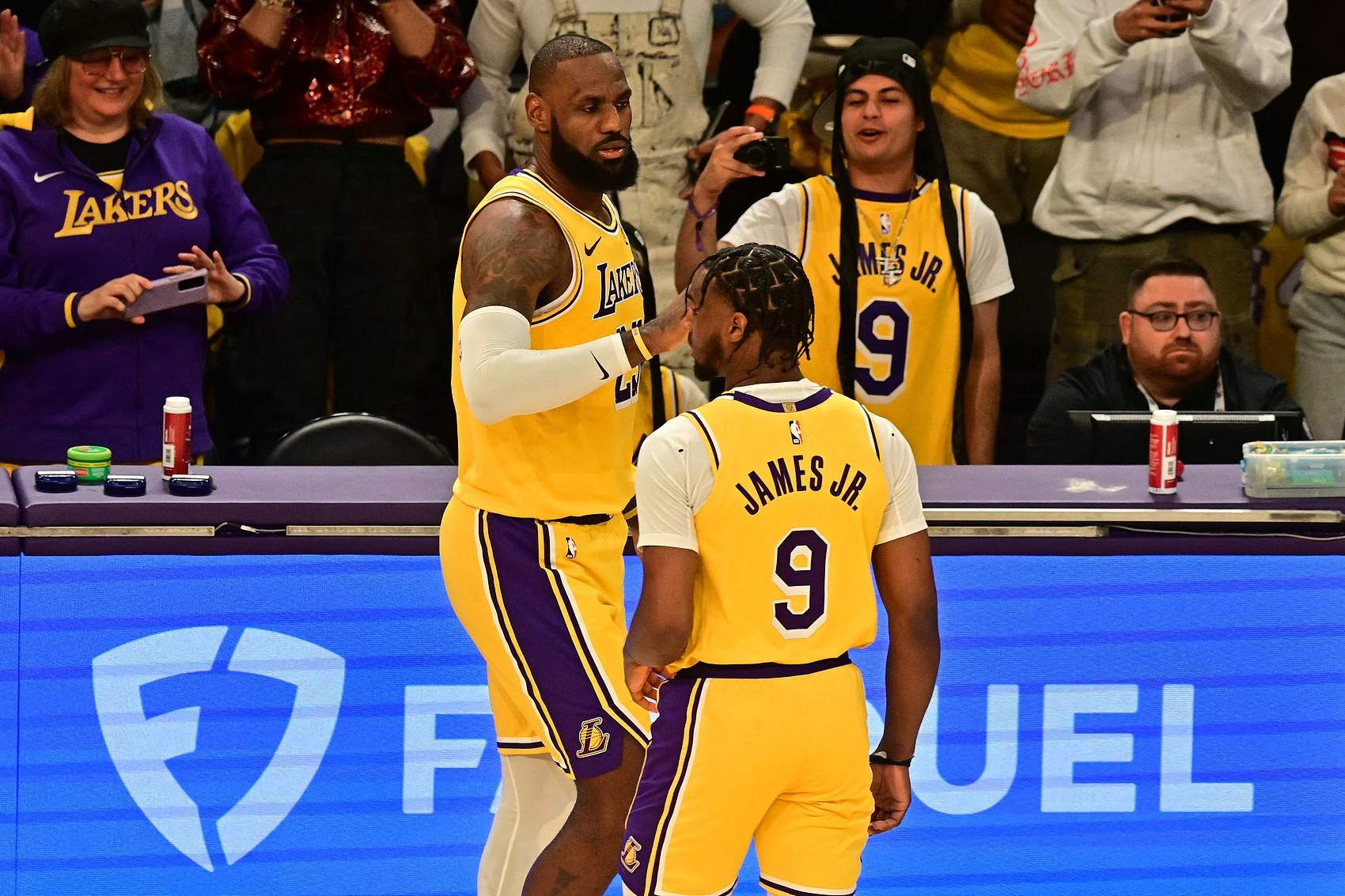 NBA球星联谊赛即将打响，谁将成为焦点？的简单介绍