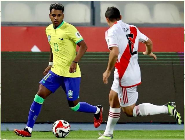 巴西球队成功逆转战局，取得胜利