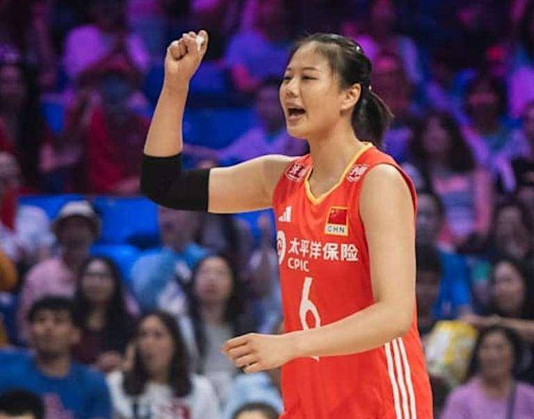 中国女排首战德国，以三局领先获胜