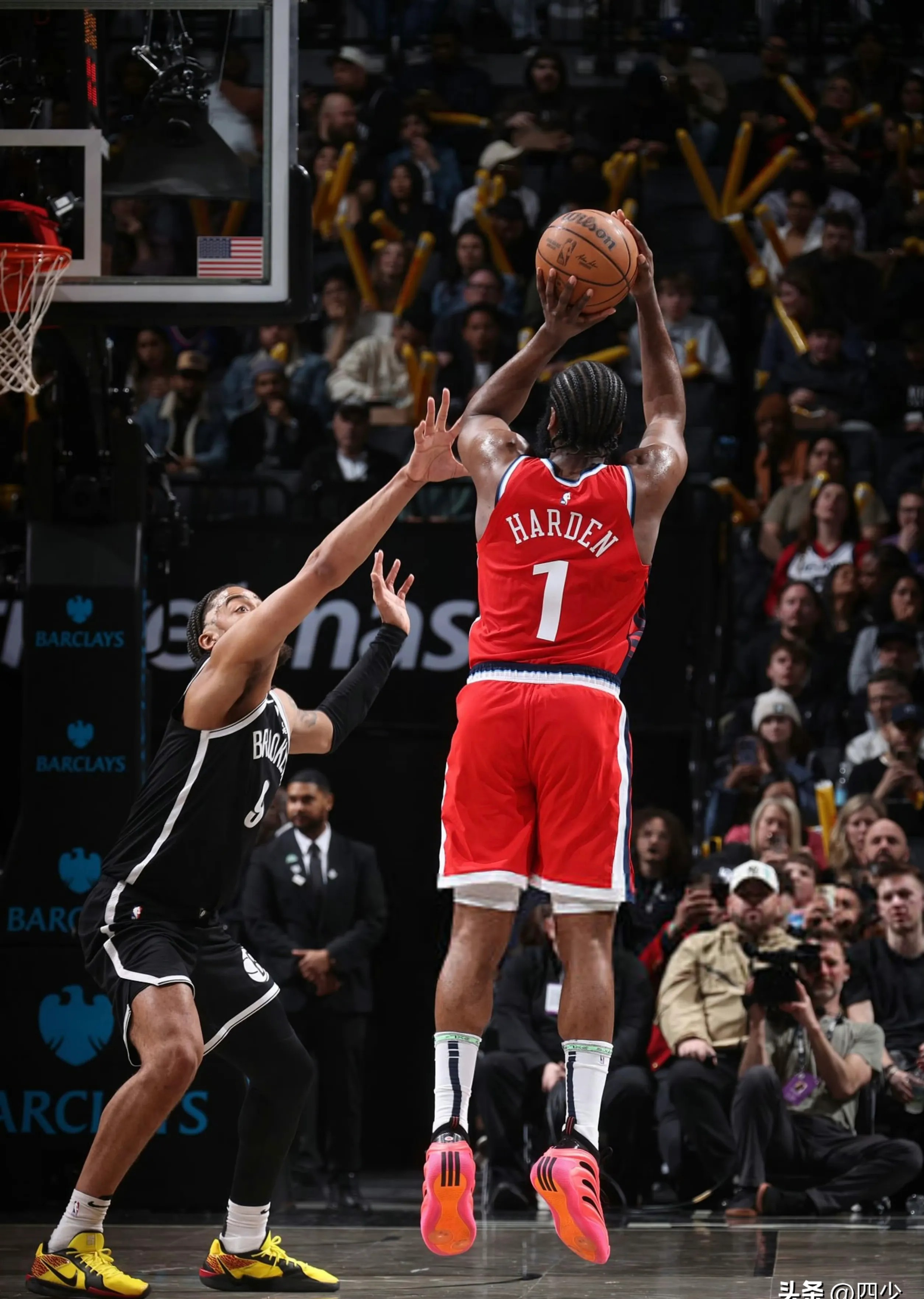 勇士主场击败快船，取得关键胜利