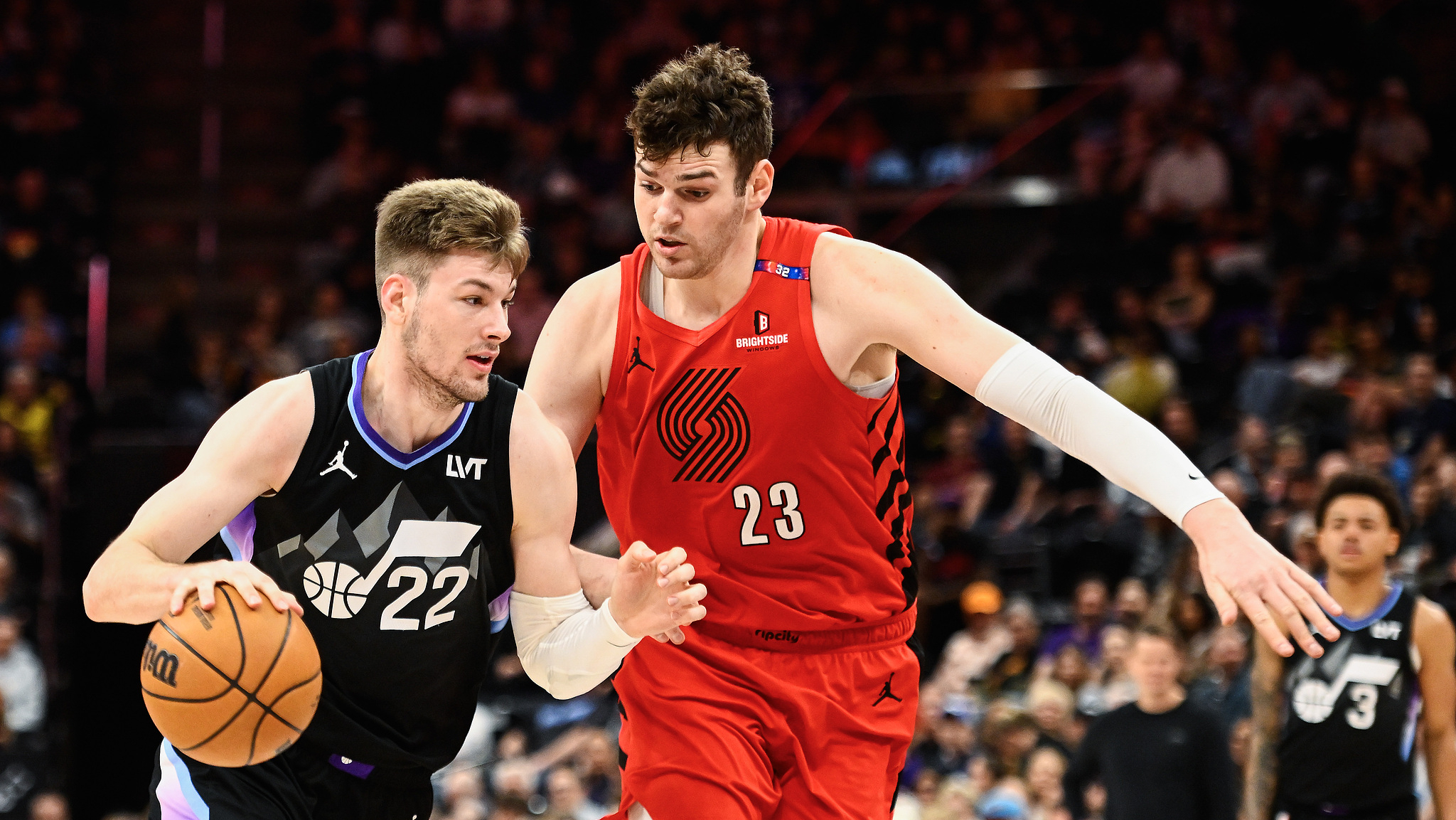 爵士双加时负篮网，士气低迷的简单介绍