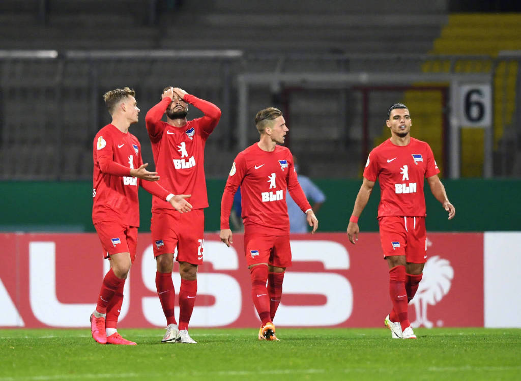 中国乒乓球队爆冷比利时乒乓球队，波尔完成帽子戏法的简单介绍