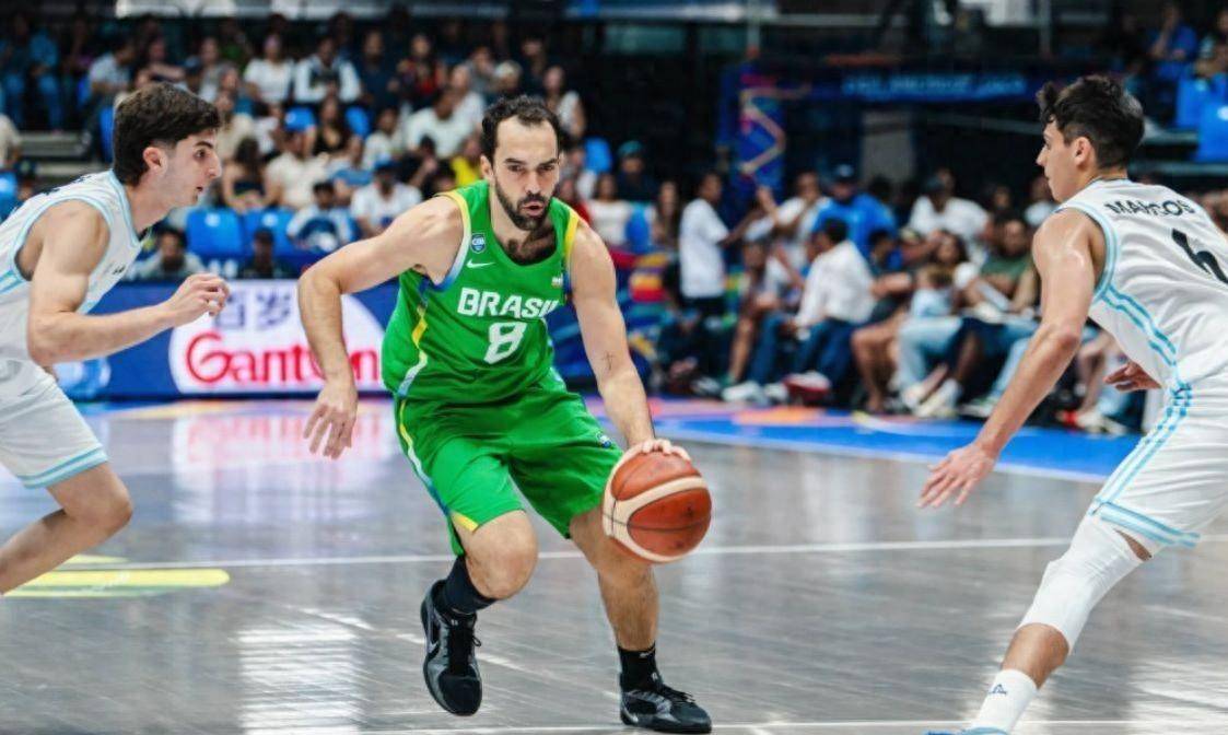 包含阿根廷男篮强势加拿大男篮，萨博尼斯制霸全场的词条