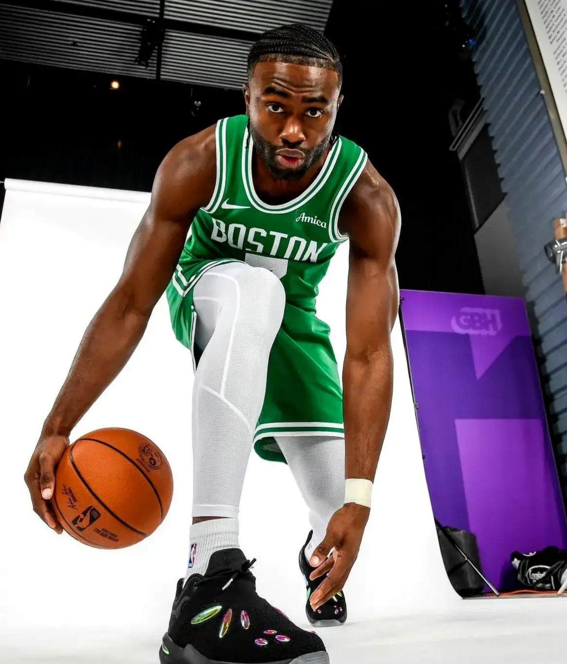 步行者强势篮网B队，杰伦·布朗完成帽子戏法的简单介绍