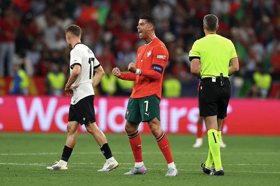 德国队轻取波兰队，奥恰洛夫关键制胜