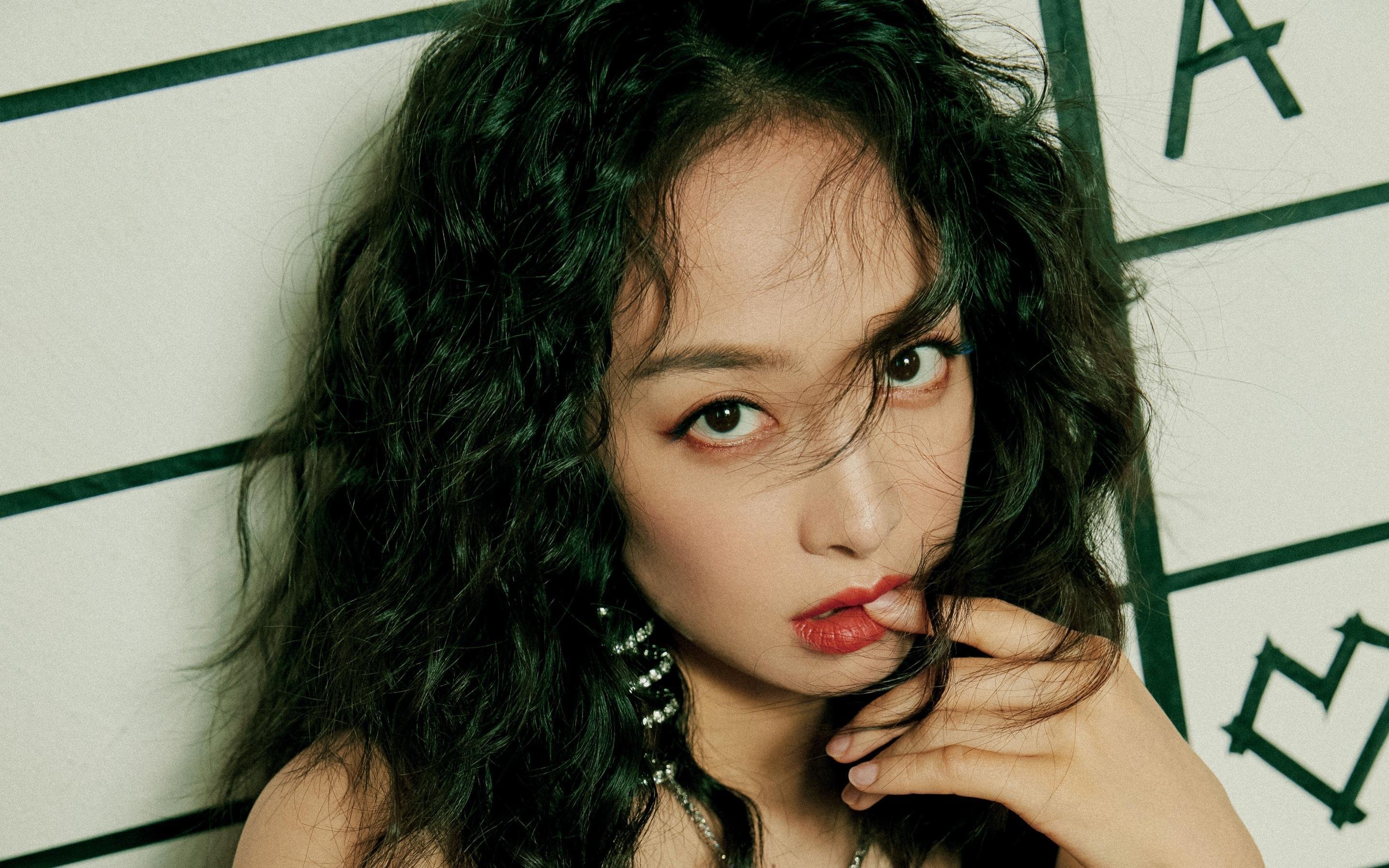 血拼安哥拉，那不勒斯险胜，拉亚成关键先生