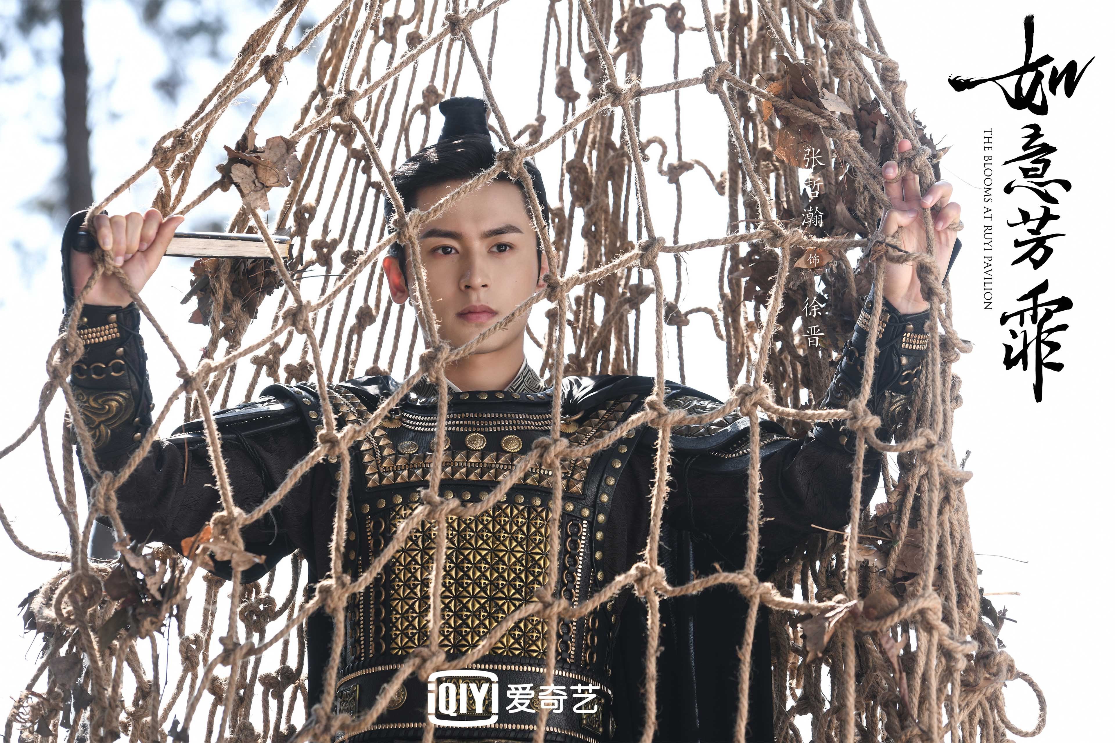 跨越时空的对话，从欧冠半决赛绿茵豪情，到骑士争冠路上的爵士挽歌